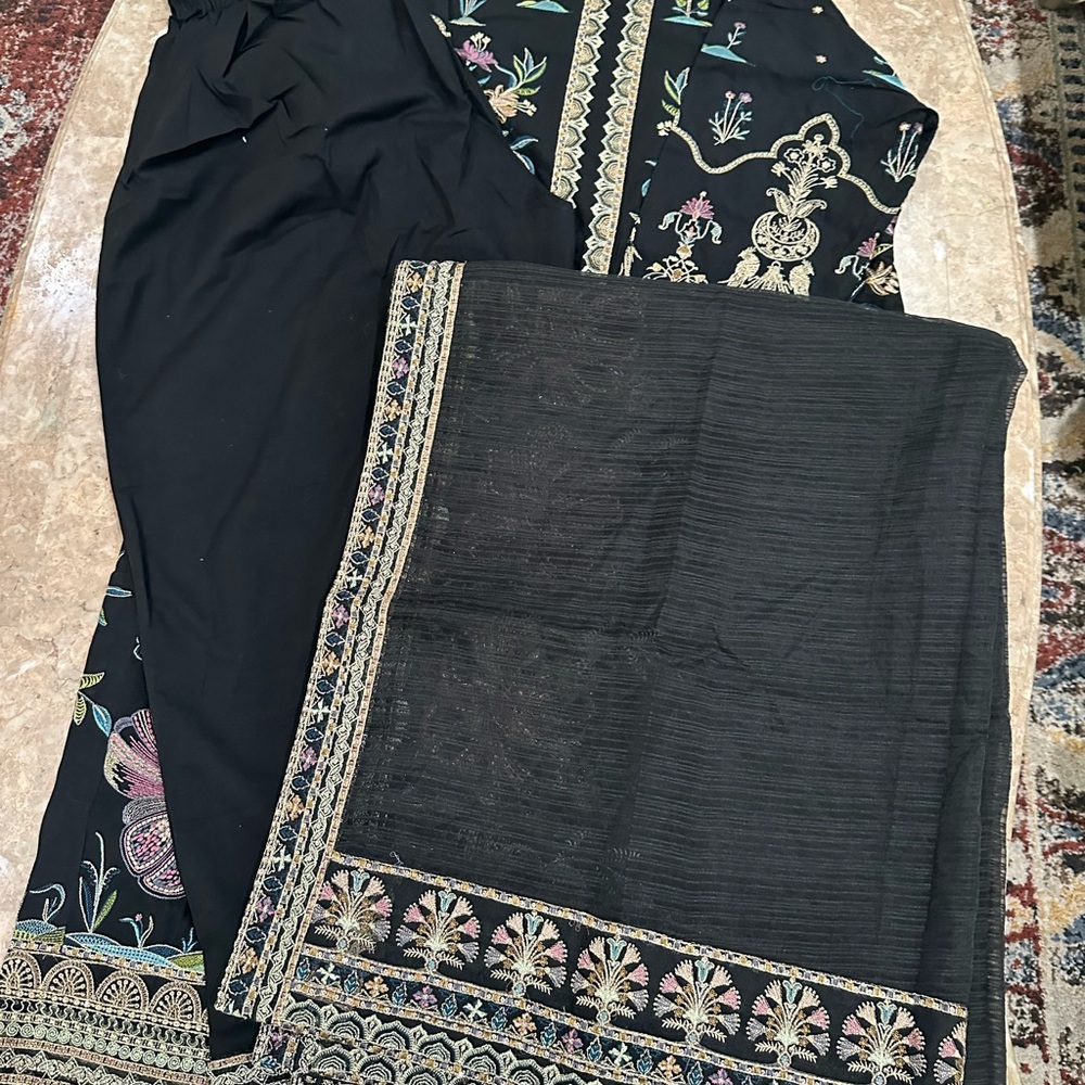 New 3 piece Pakistani dress salwar kameez dress embroidered brand MNR - Picture 5 of 10